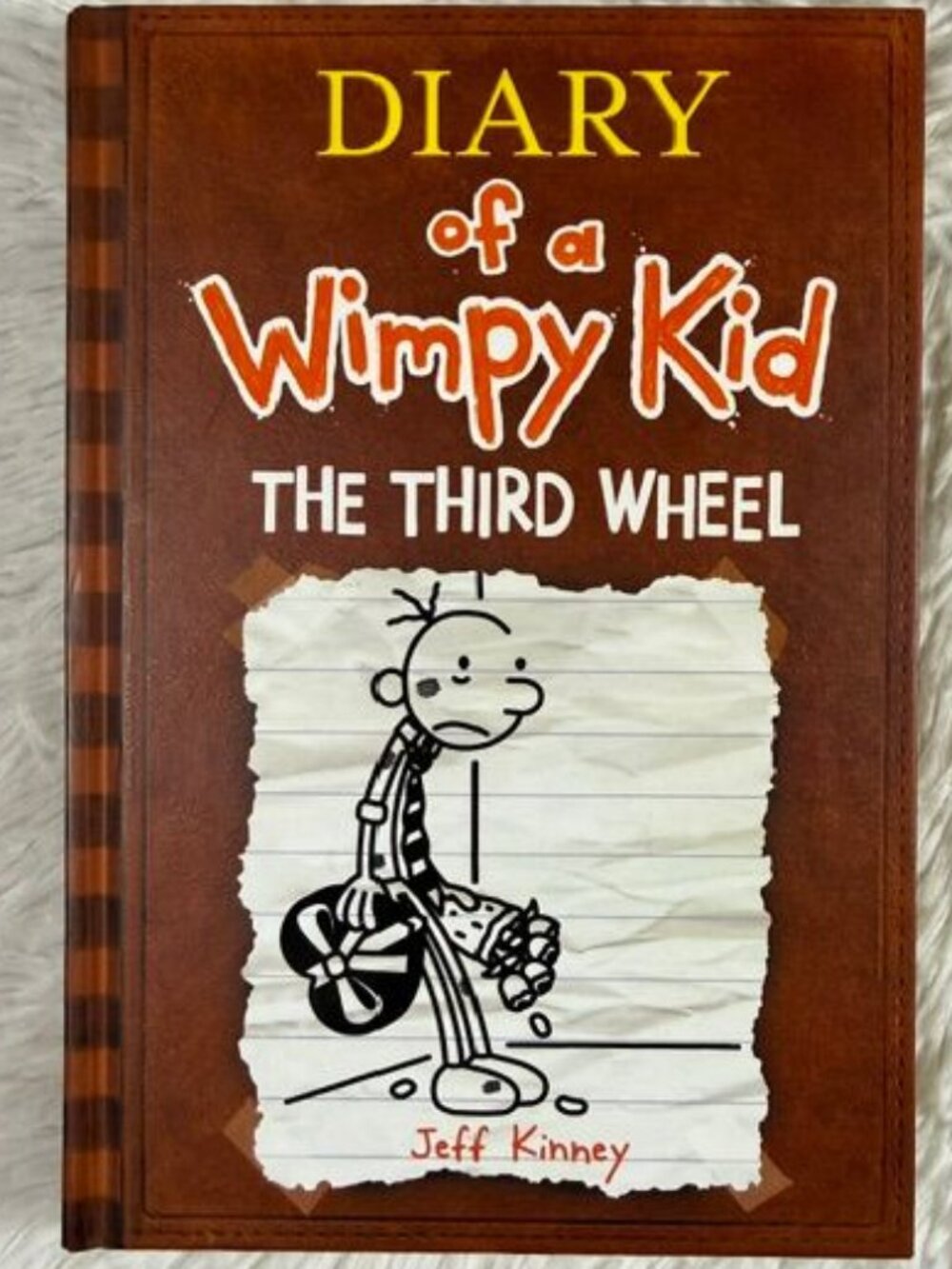 Set of 2 Diary of a Wimpy Kid The Third Wheel #7 Hard Luck #8 Books Set - Picture 2 of 15